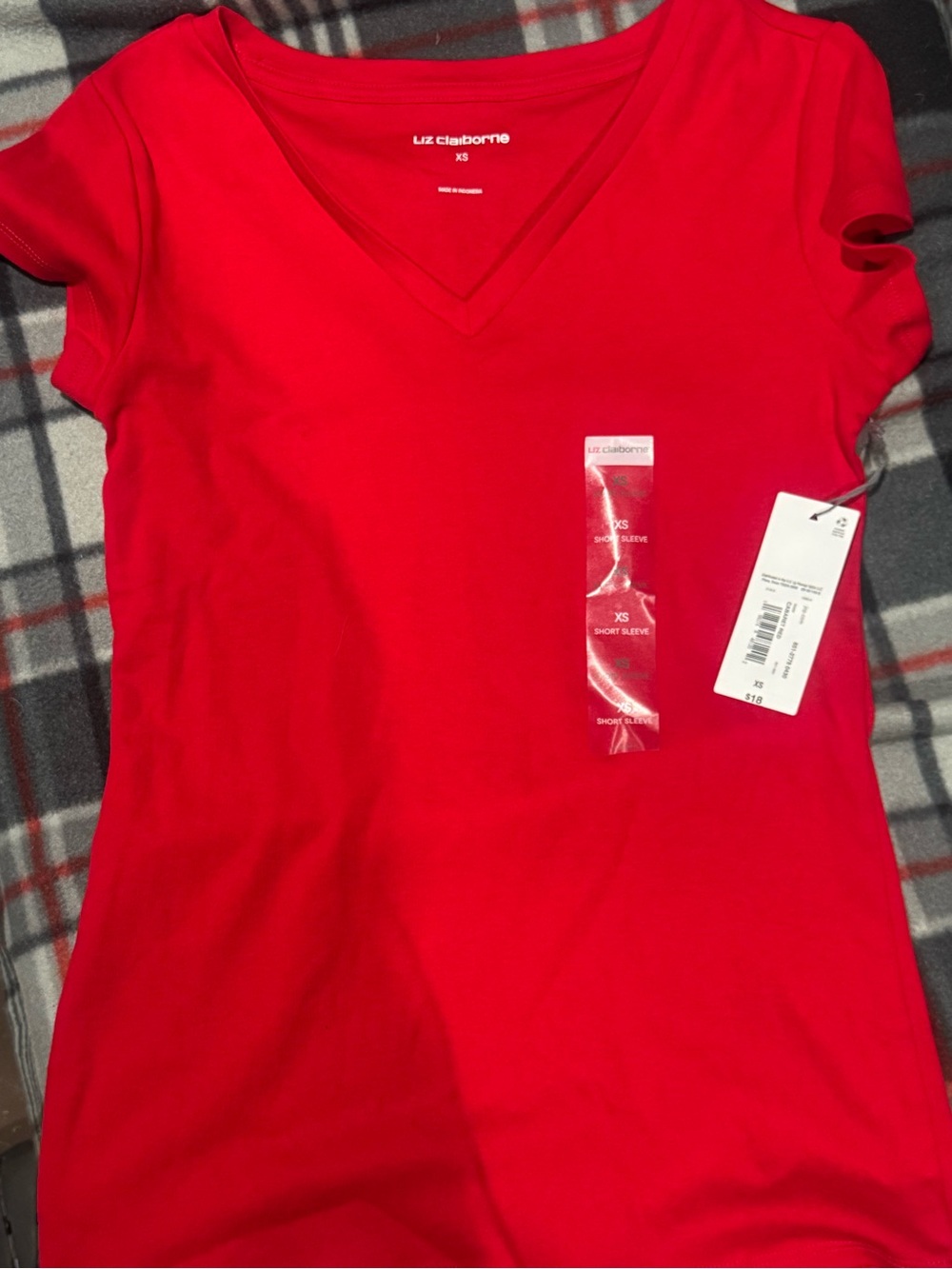 Liz Claiborne Red V‑Neck Short Sleeve Tee